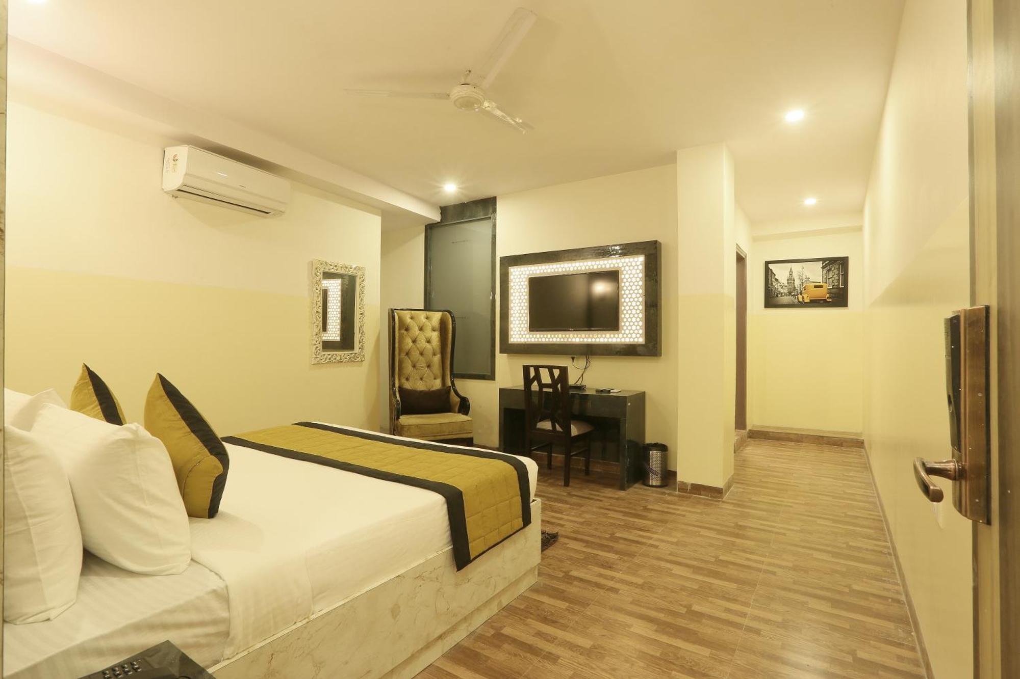 Bed and Breakfast Plazzo Prime Plaza At Delhi Airport Neu-Delhi Exterior foto