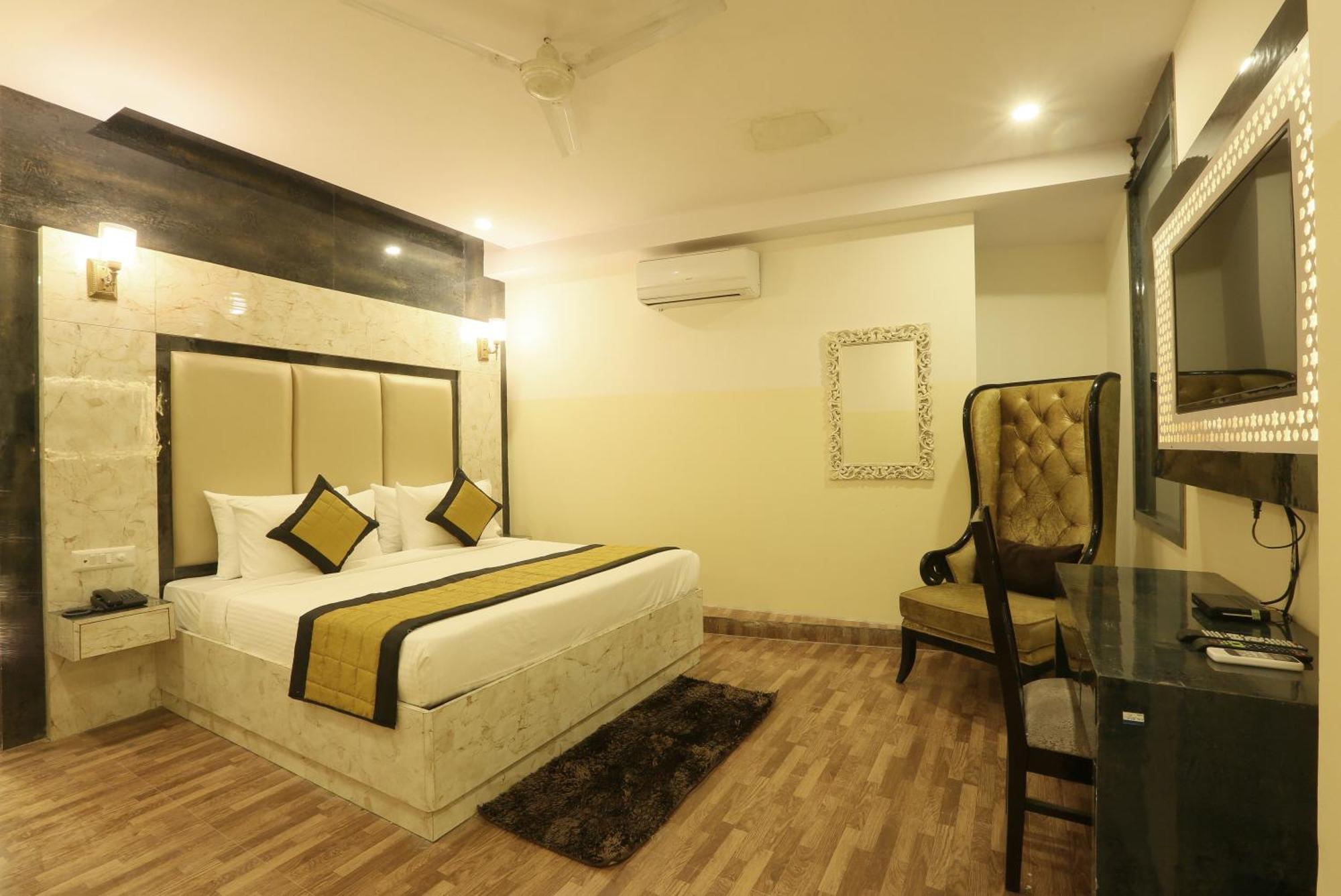 Bed and Breakfast Plazzo Prime Plaza At Delhi Airport Neu-Delhi Exterior foto